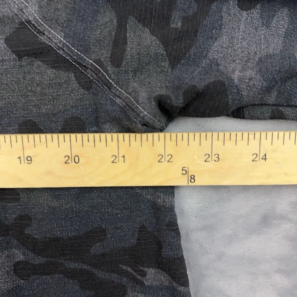 Sundry Sweater Womens Size Medium Sz 2 Gray Blue Camouflage Sweatshirt